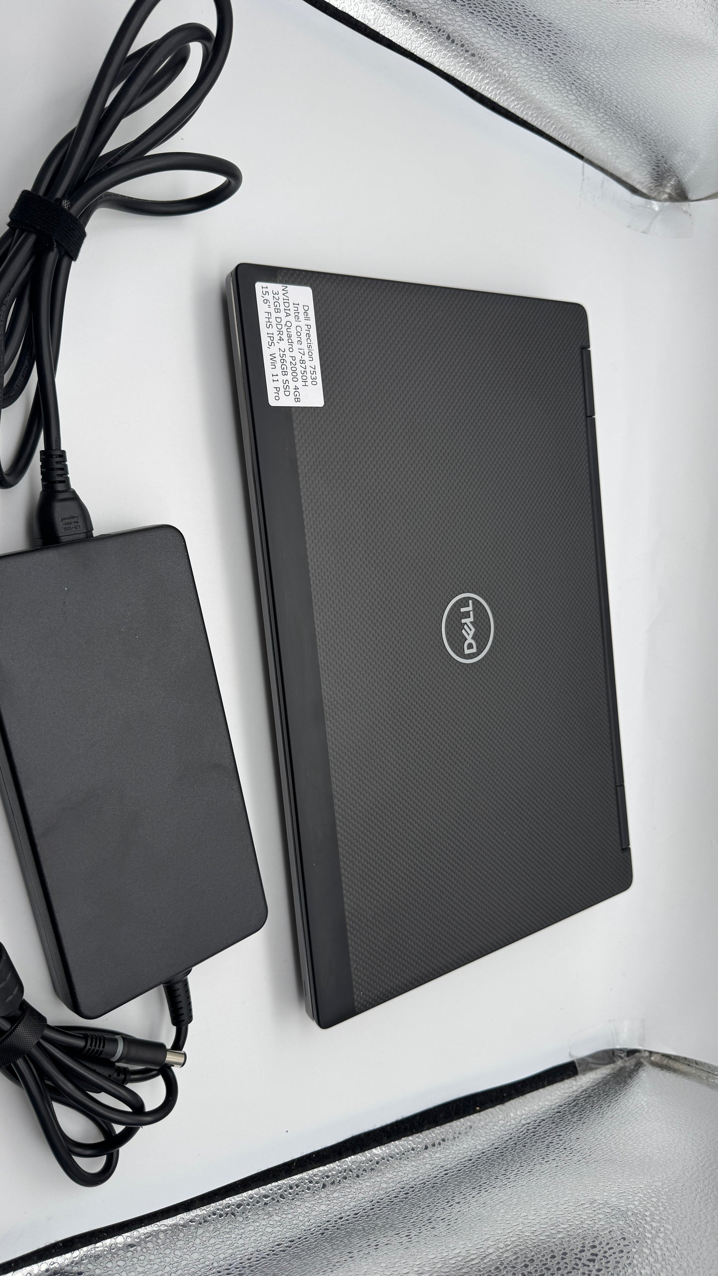 Dell Precision 7530, i7-8750H Quadro P2000 32GB 500GB SSD Win 11 Pro