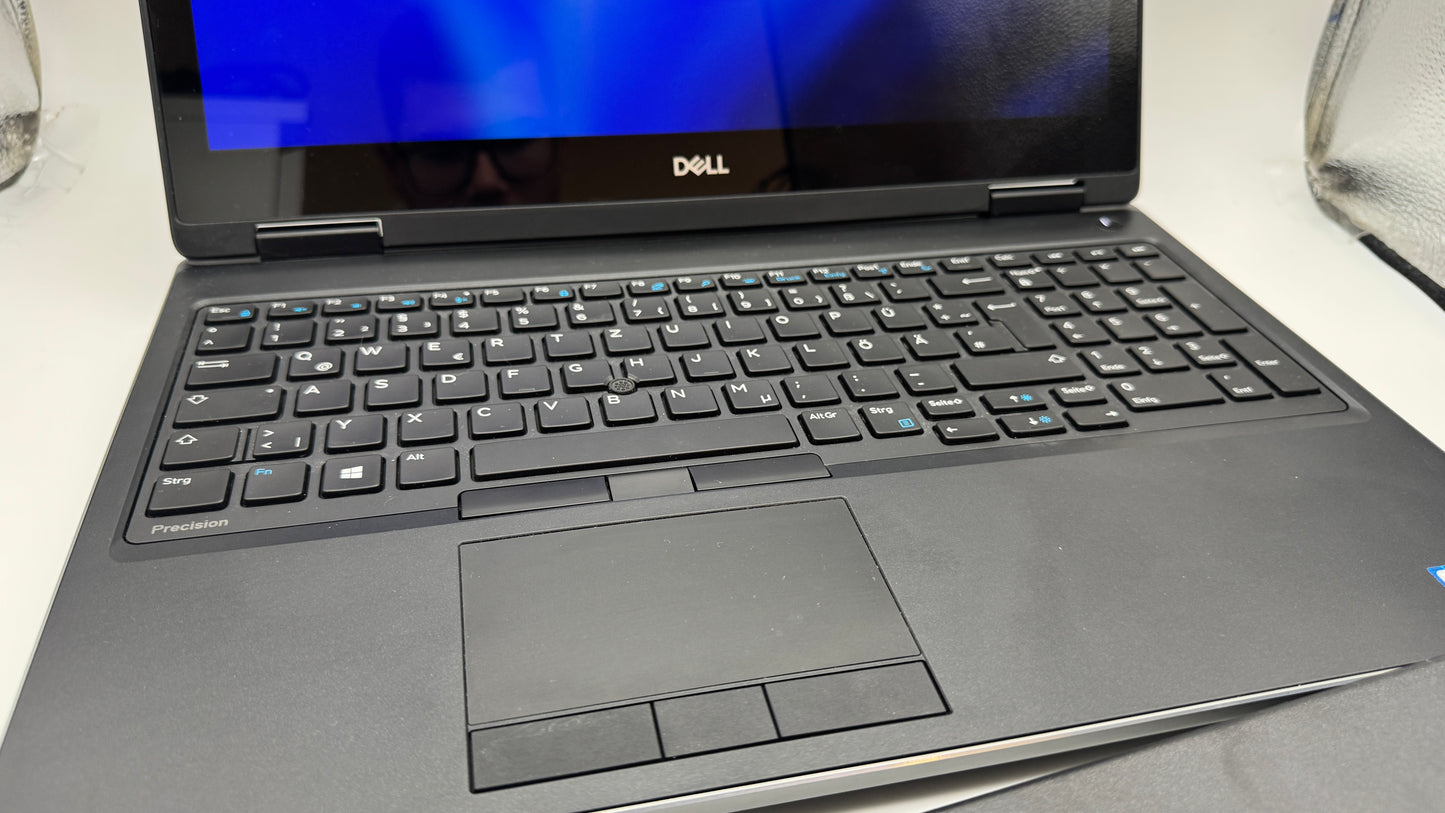Dell Precision 7530, i7-8750H Quadro P2000 32GB 500GB SSD Win 11 Pro
